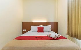 Reddoorz Syariah Near Transmart Jambi 2